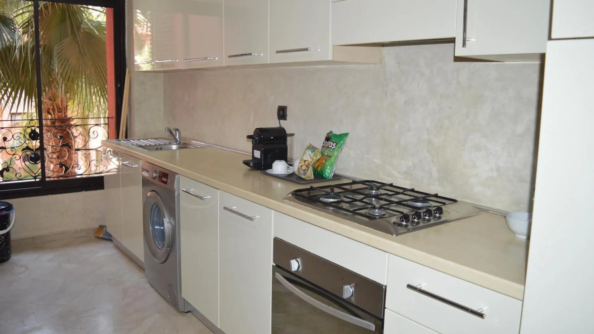 Appartement Avec Piscine 마라케시 0*,  모로코